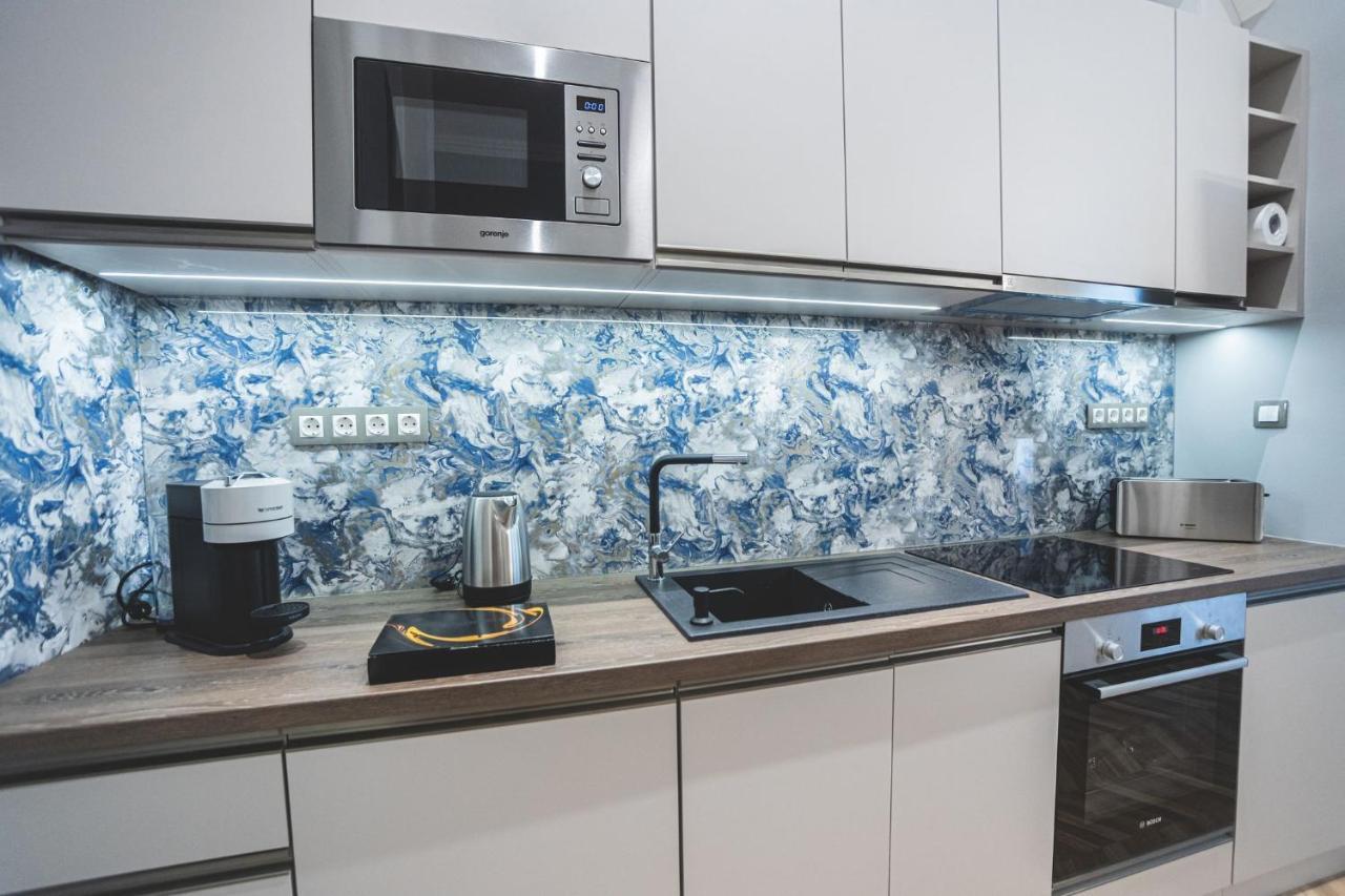 Luxury Gold 2 Bedroom Apartment — Fotók 1